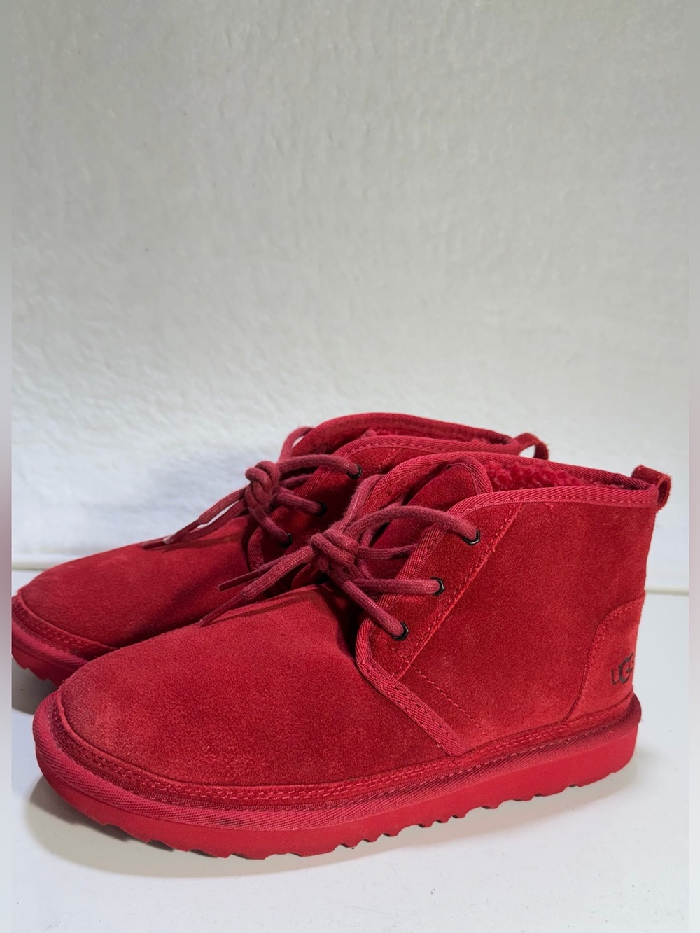 UGG Neumel Suede Sheepskin Lace Up Chukka Boots Red Women Size 5